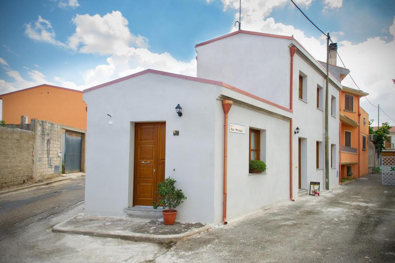 Holiday Room Sa Tebia Oristano Exterior photo