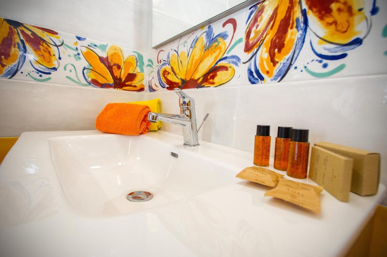 Holiday Room Sa Tebia Oristano Exterior photo
