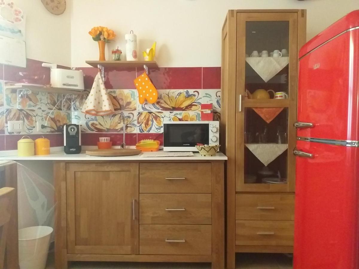 Holiday Room Sa Tebia Oristano Exterior photo