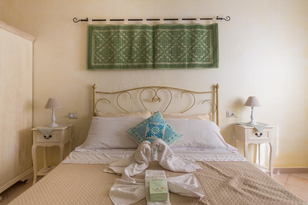 Holiday Room Sa Tebia Oristano Exterior photo
